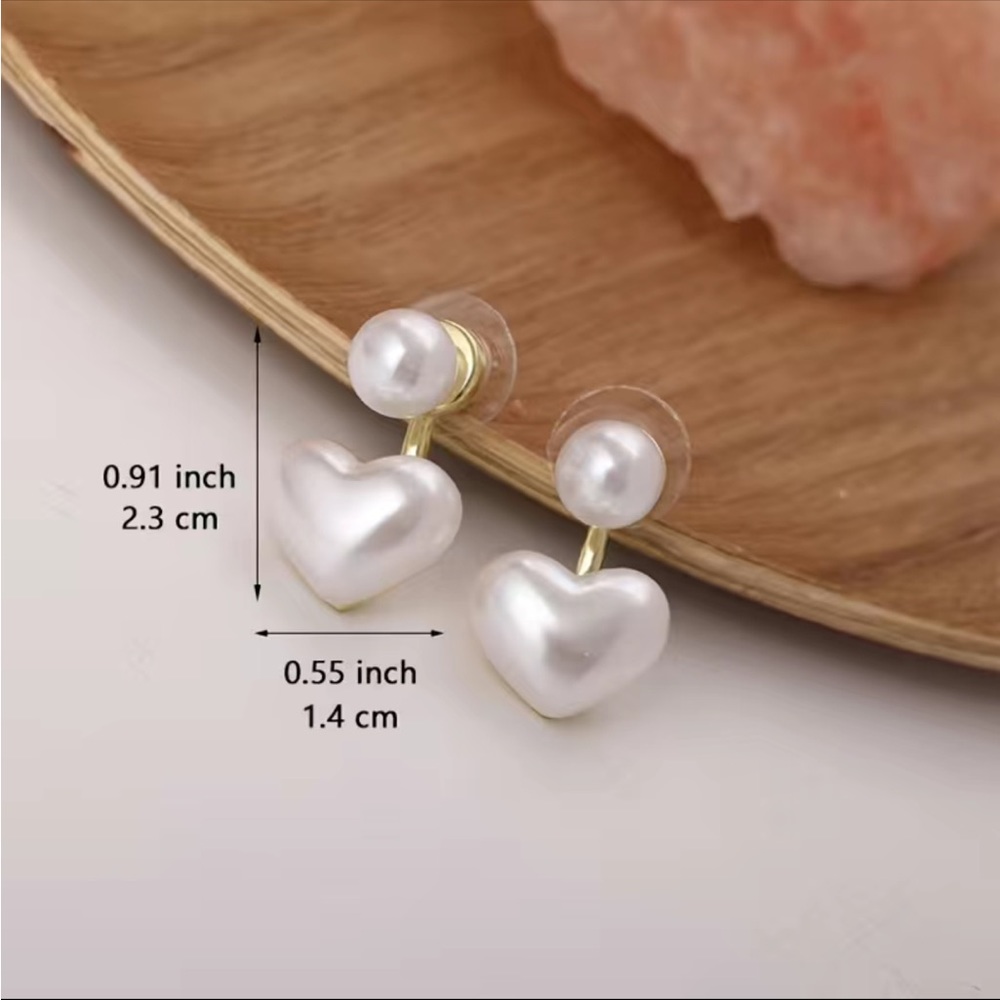 💙3 for $15💙 Faux Pearl Heart Earrings - Picture 2 of 2